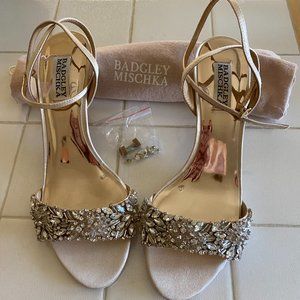 Badgley Mischka Richelle Kitten Heel